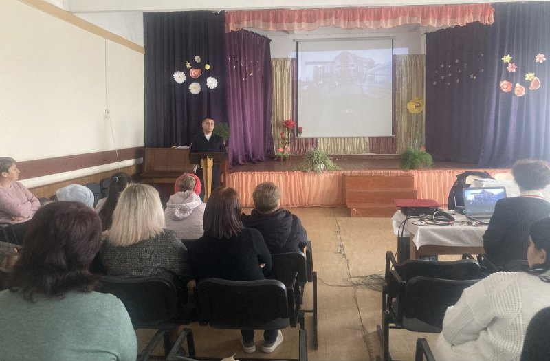 Сотрудники джанкойской Госавтоинспекции приняли участие в проведении общешкольного родительского собрания